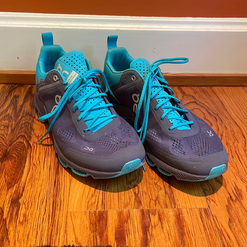 On Sneakers size 10